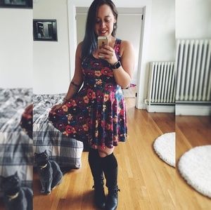 BM Peeking Peonies Skater Dress sz M